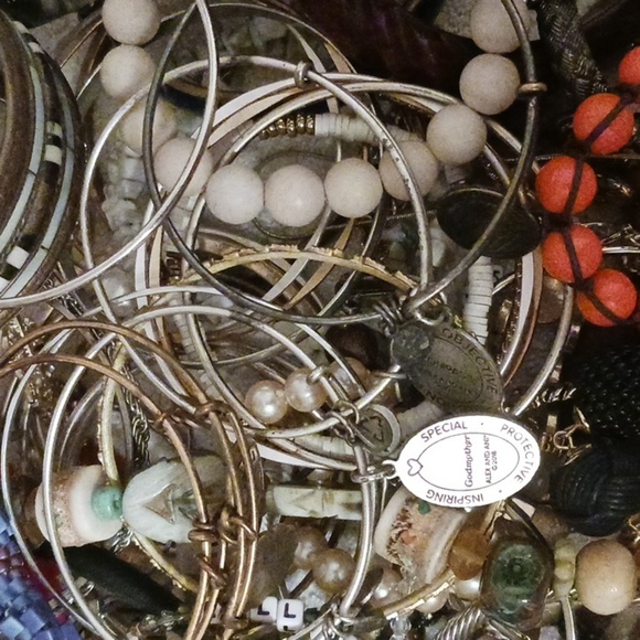 87 LOT BRACELETS NEVER LISTED Some ALEX & ANI BEADED CUFFS BANGLES Stretchy - Picture 7 of 8